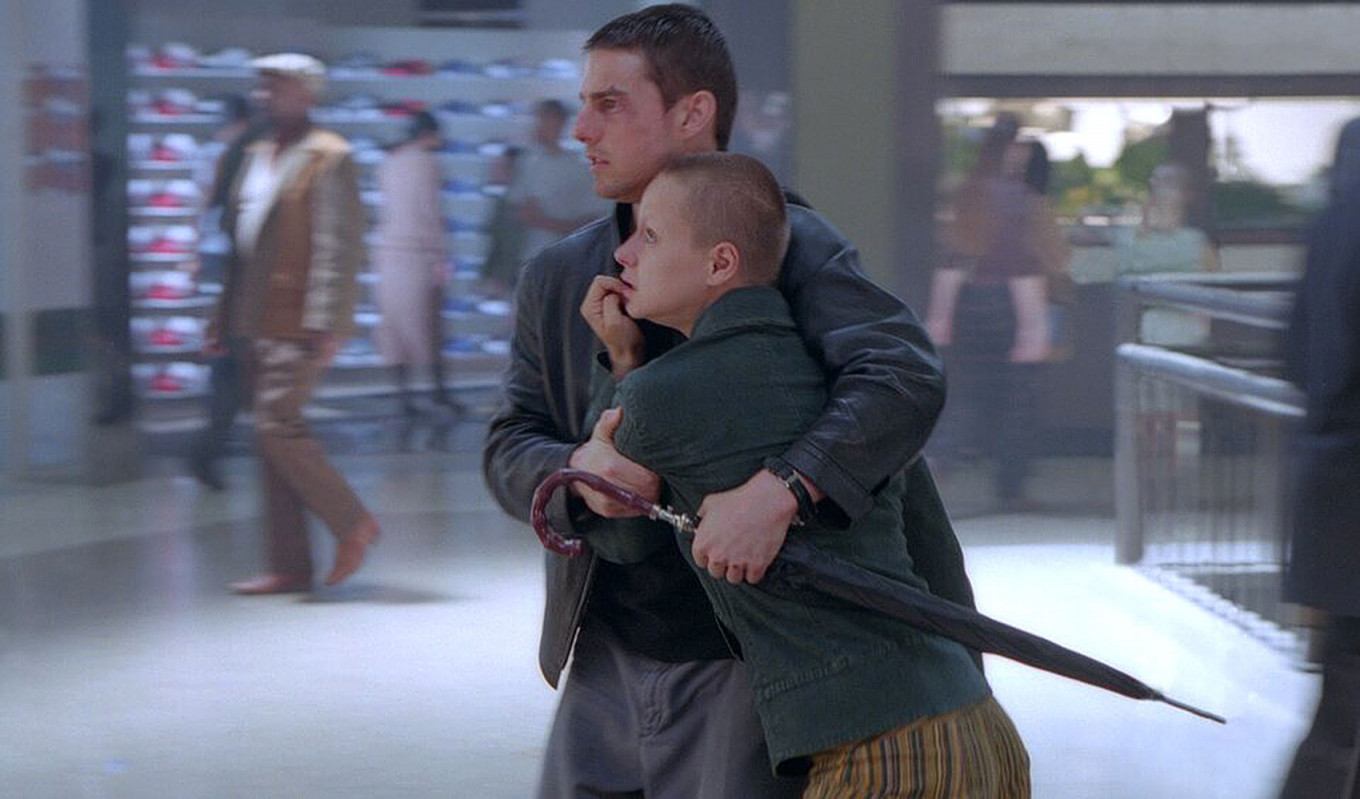 Кадр из фильма «Особое мнение» (2002)