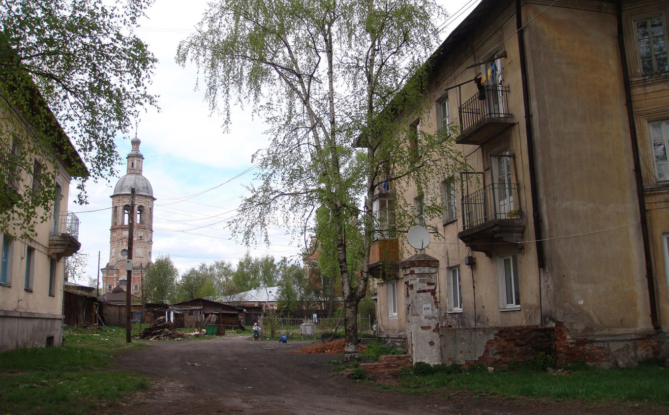 На третьем месте – город Осташков в Тверской области. Интерес к размещениям здесь вырос почти на две трети