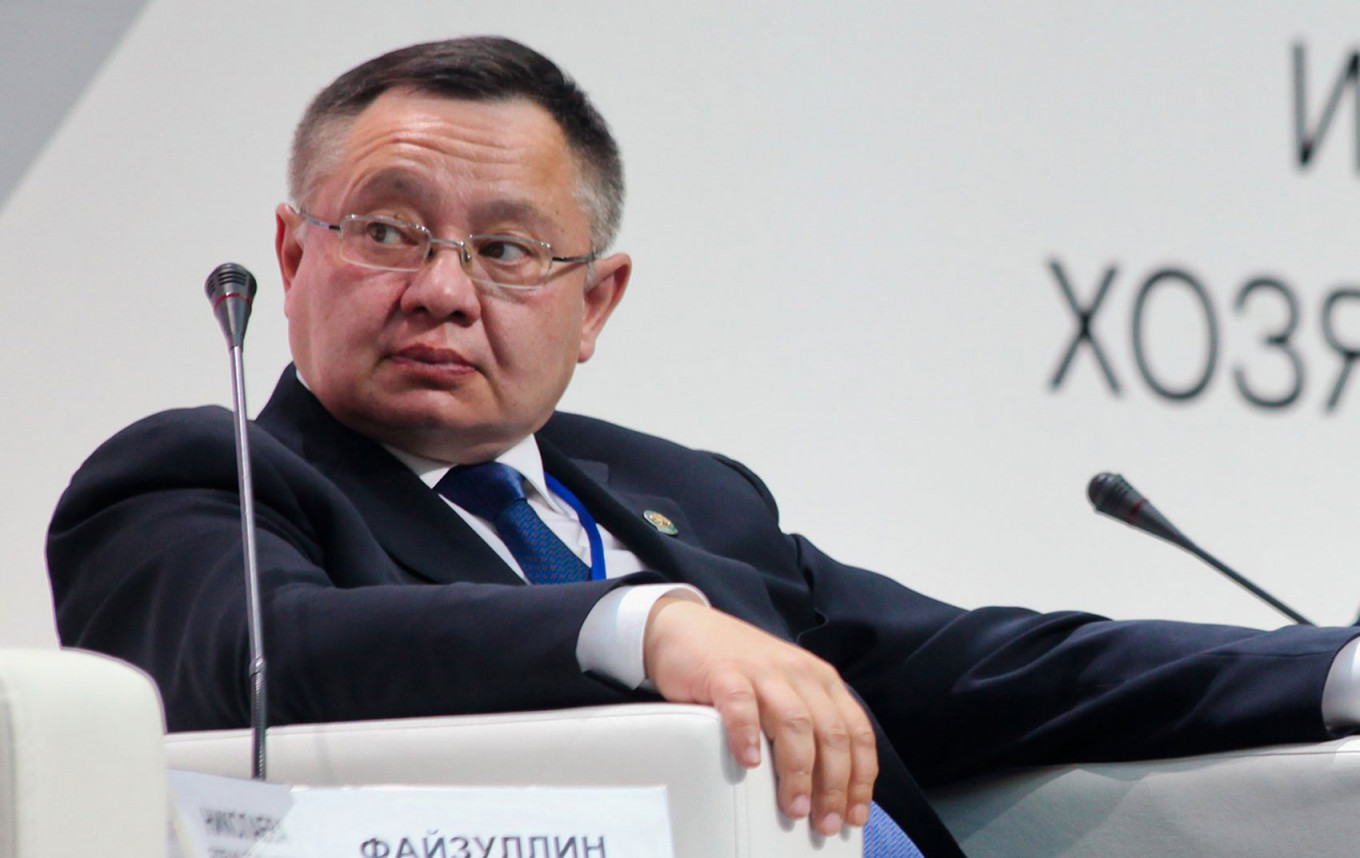 Ирек Файзуллин повышен с замминистра строительства до министра<br />