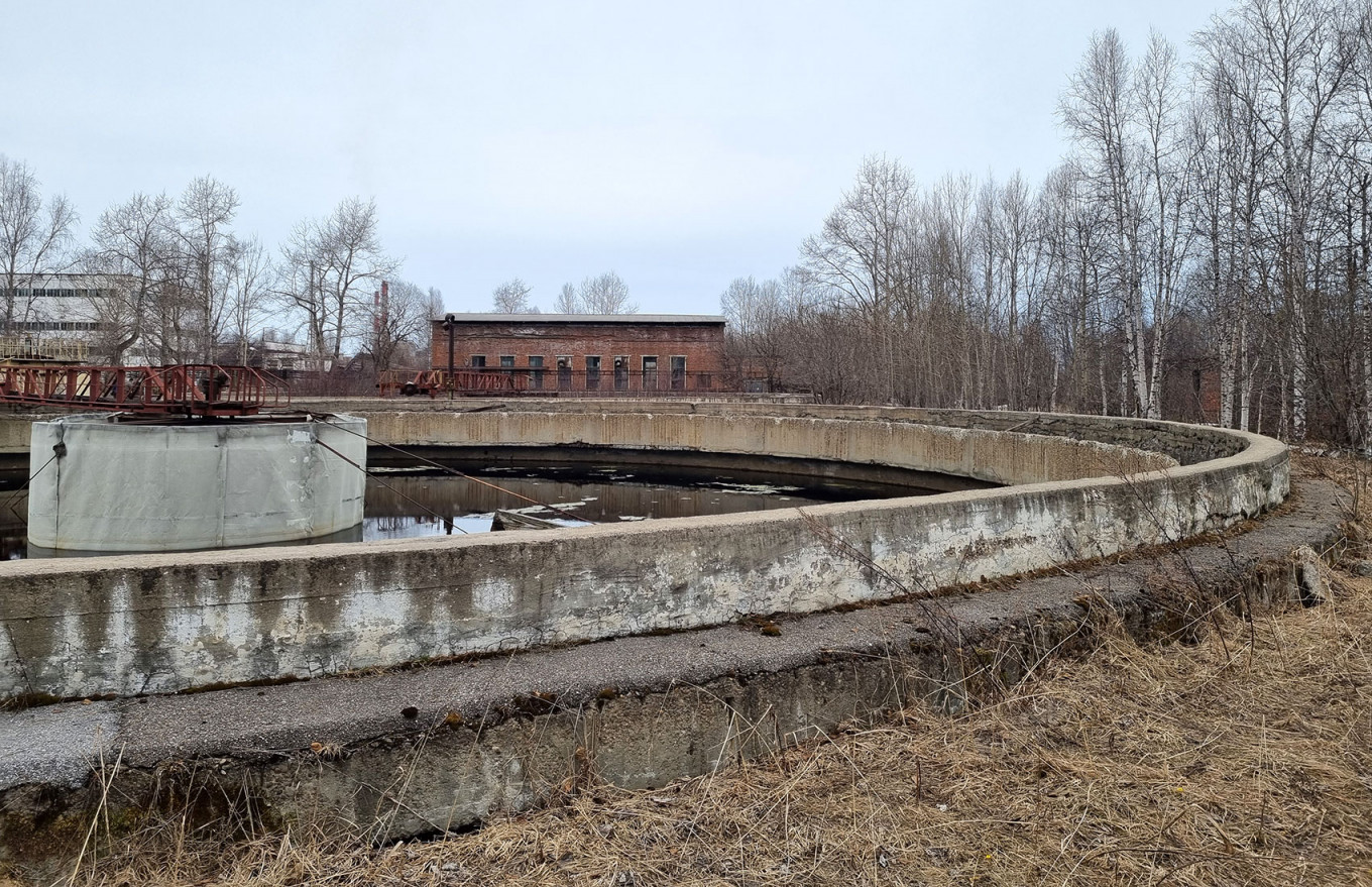 Старые очистные с черным щелоком, сильно разбавленным водой Фото: «Росатом»