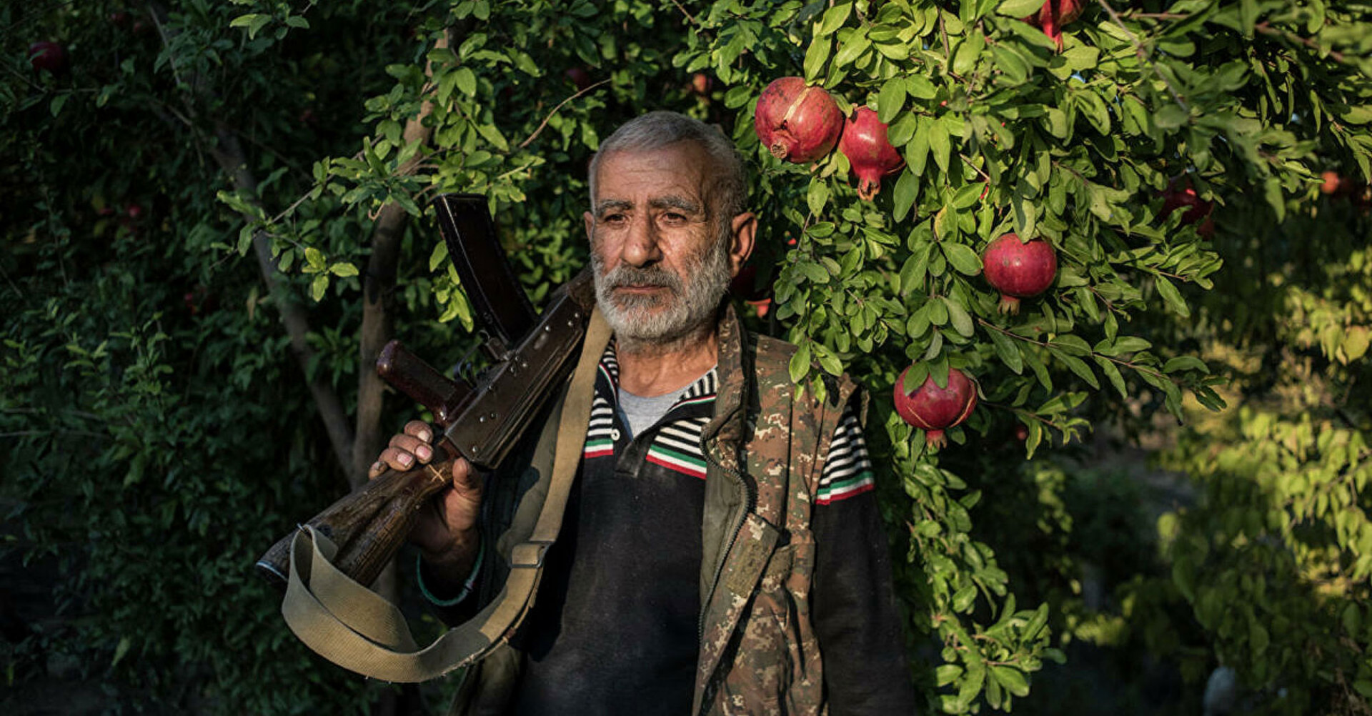 Валерий Мельников, из серии «Потерянный рай» о военном конфликте в Нагорном Карабахе. Первое место в категории «Главные новости/Серии»