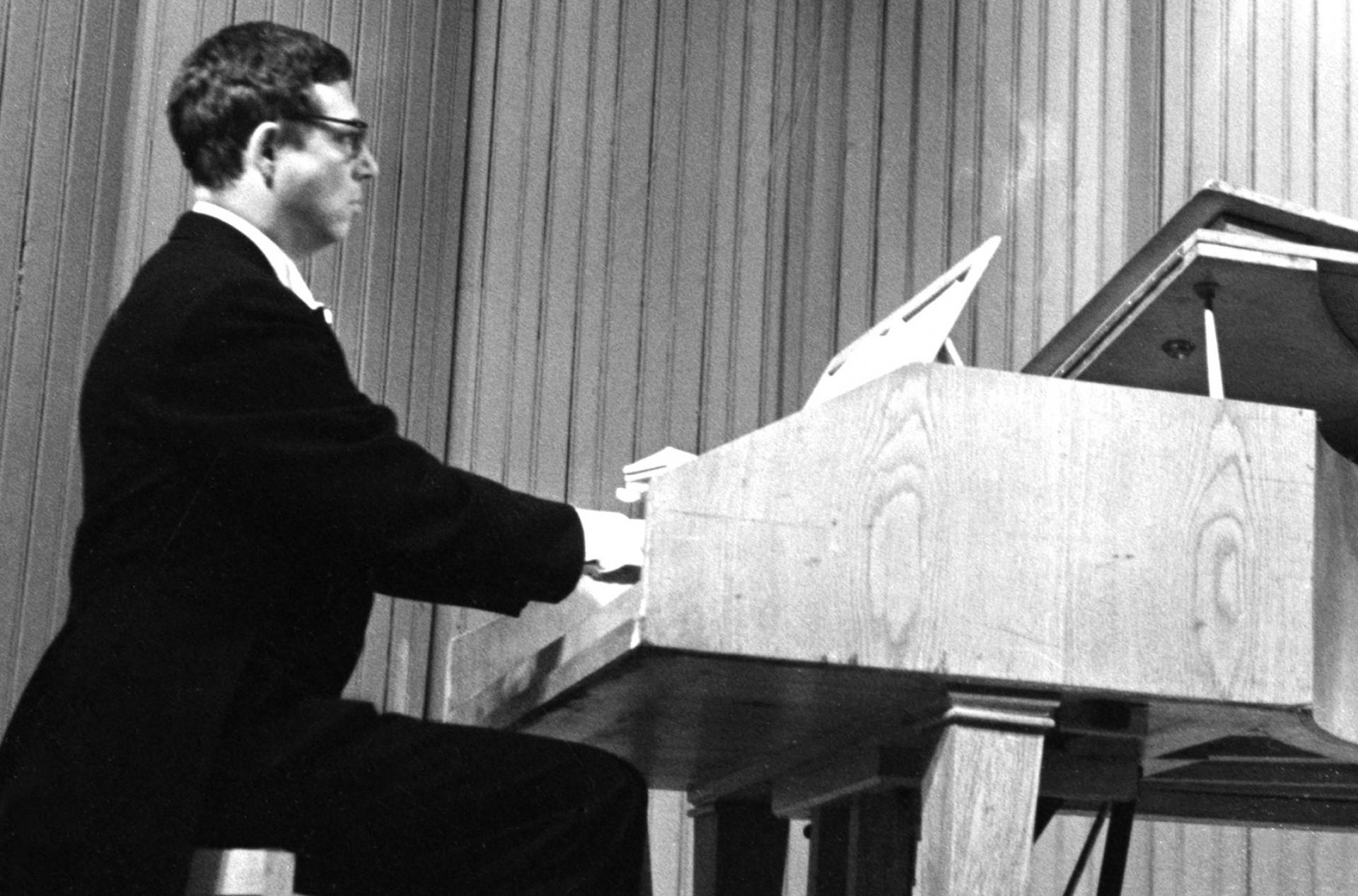 Андрей Волконский – прародитель музыкального авангарда в СССР. Композитор и клавесинист, руководитель ансамбля старинной музыки «Мадригал»