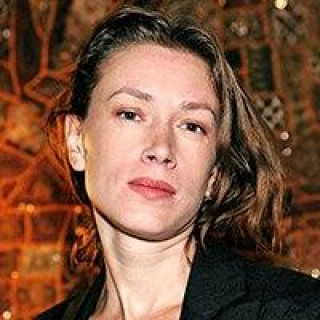 Елена Комарова