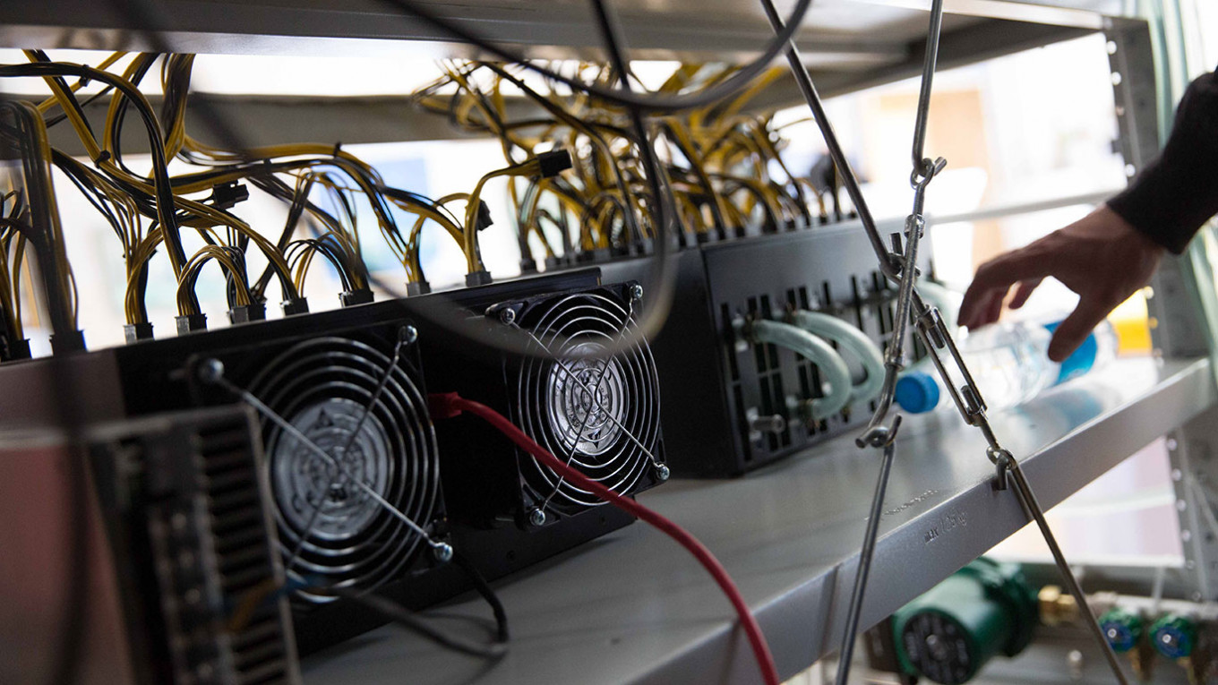 Майнинг-ферма.