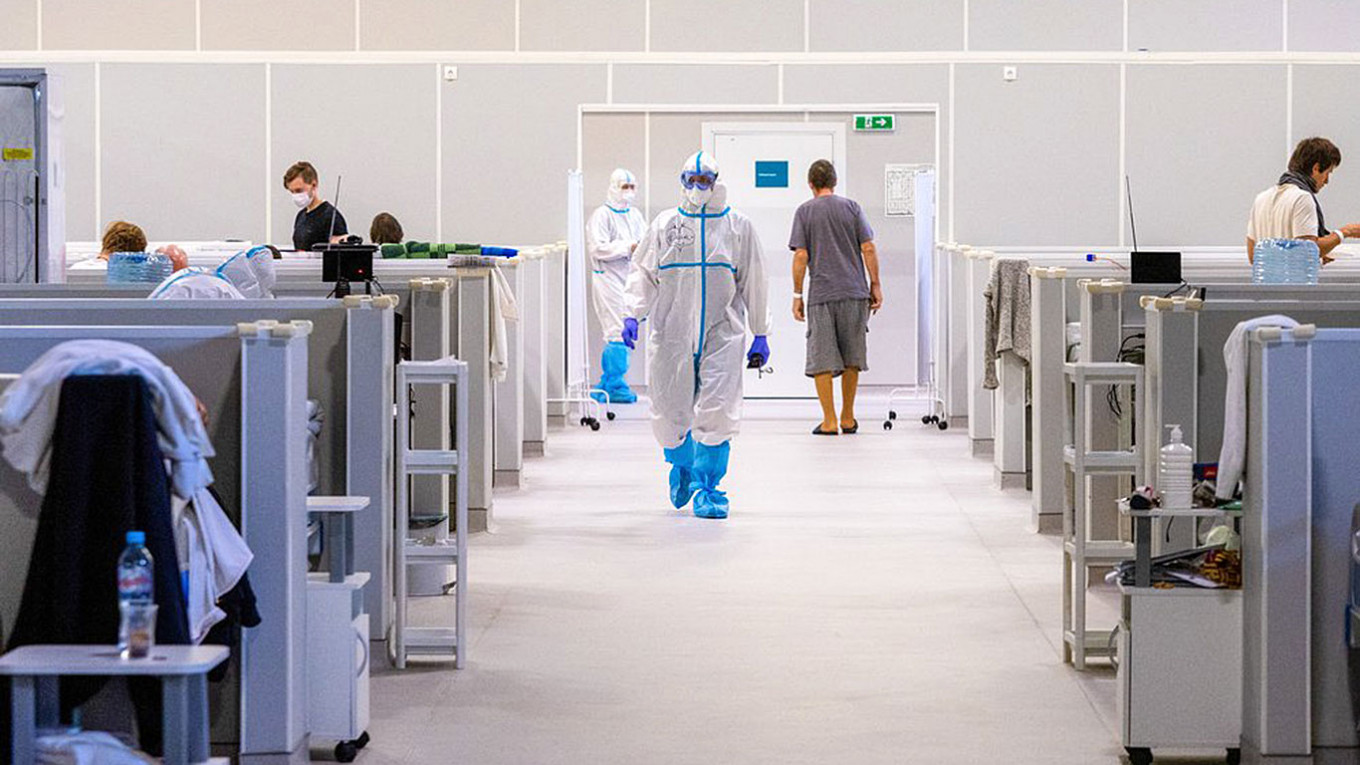 Обсервационный центр для больных COVID-19 в легкой форме в конгрессно-выставочном центре «Сокольники»