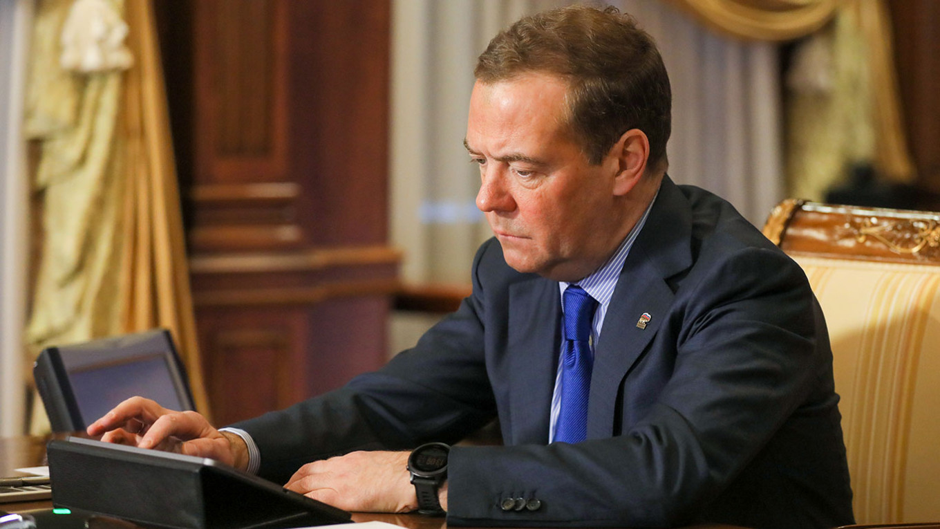 Дмитрий Медведев