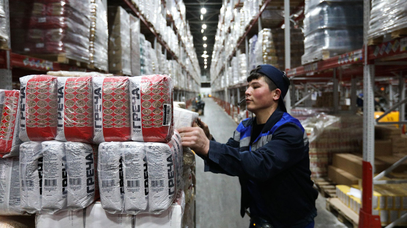 Распределительный продуктовый центр компании X5 Retail Group 