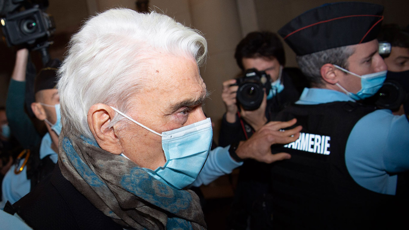 Бернар Тапи