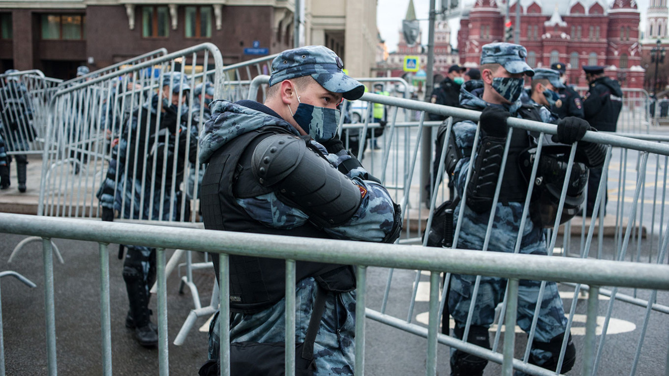 Митинг в поддержку Алексея Навального в Москве