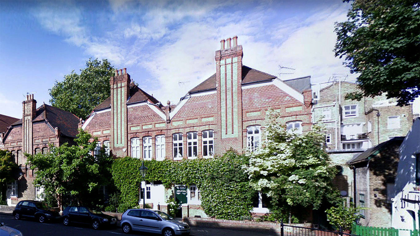 Вид на дом с улицы