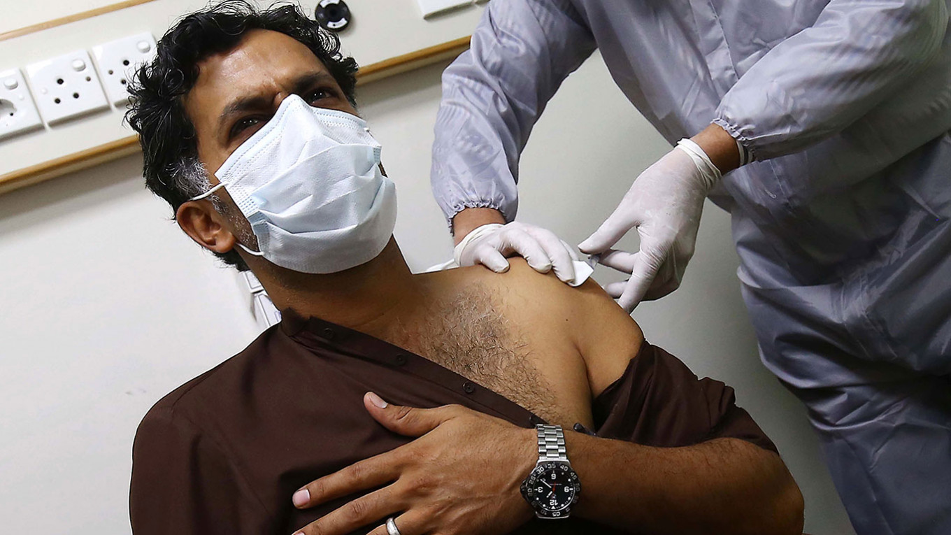 Вакцинация российским препаратом «Спутник V» в Пакистане