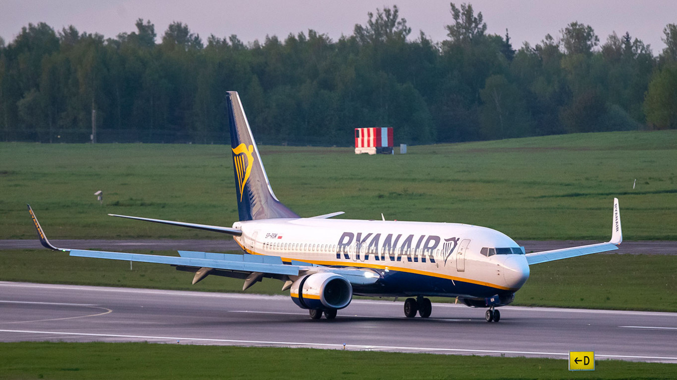 Самолет авиакомпании Ryanair, совершивший экстренную посадку в Минске