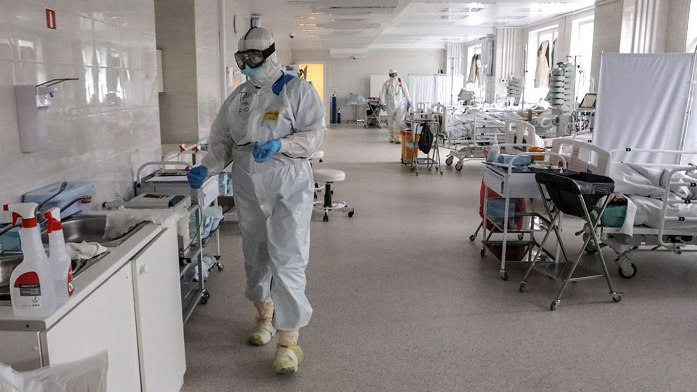 Работа клиники на улице Академика Павлова по лечению коронавируса.