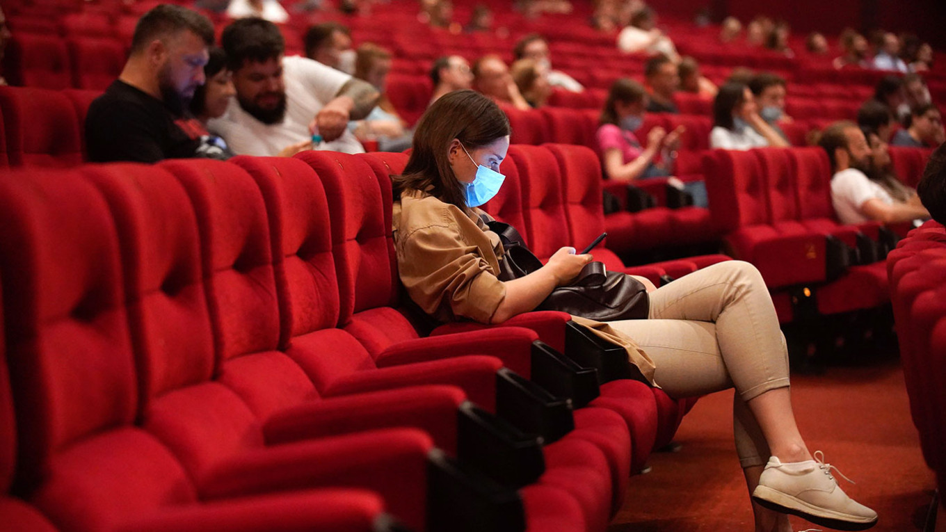 Кинотеатр «Каро 11 Октябрь» 