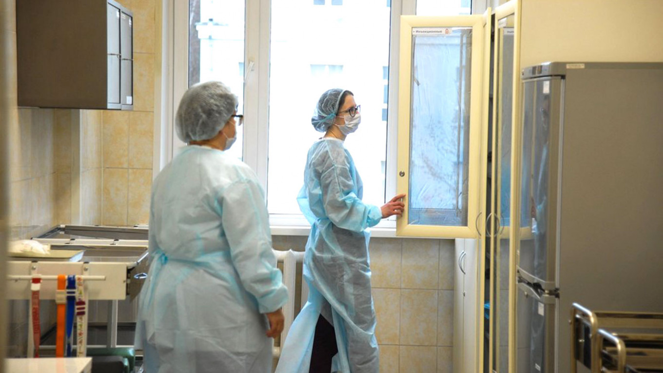 Изменения в закон об ОМС ограничат право человека выбирать медучреждение